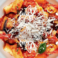 Load image into Gallery viewer, Tomato Sauce with Eggplants (Norma) - La Reinese 500g
